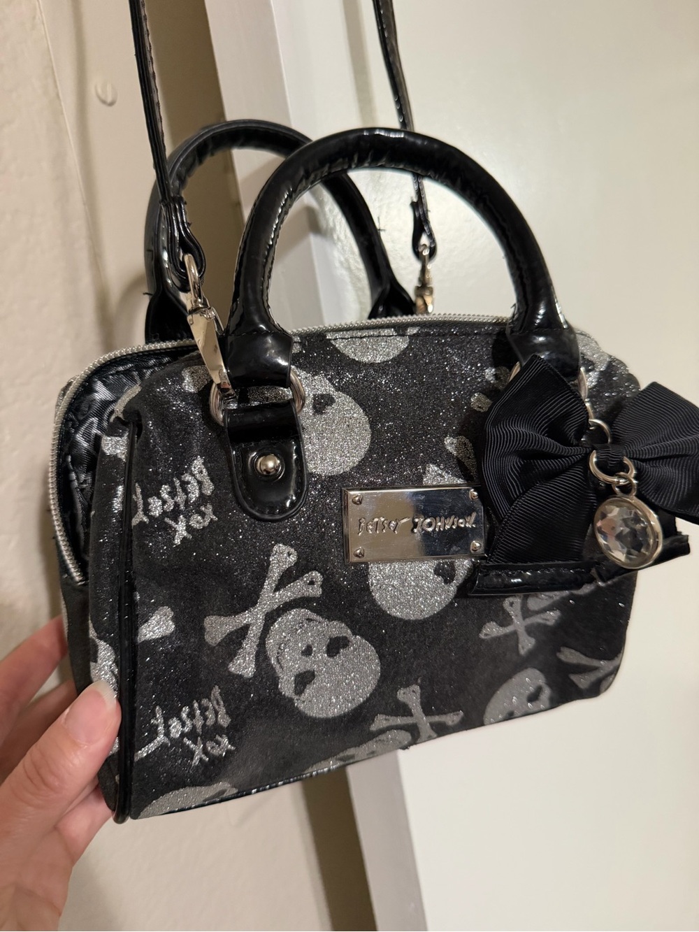 Betsey Johnson Black Glitter Skull Mini Handbag with Bow Charm